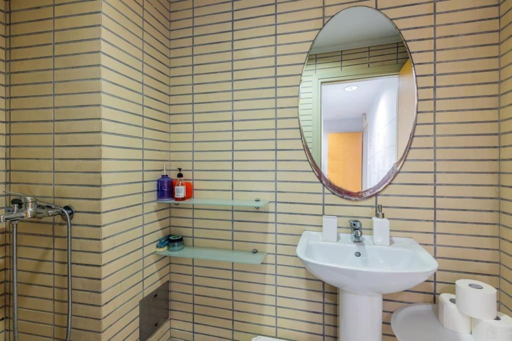Downtown Spacious Loft Apartment Just 3 Minutes From City Centre Iráklio Kültér fotó