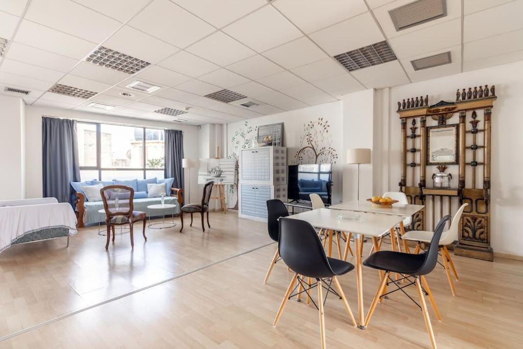 Downtown Spacious Loft Apartment Just 3 Minutes From City Centre Iráklio Kültér fotó