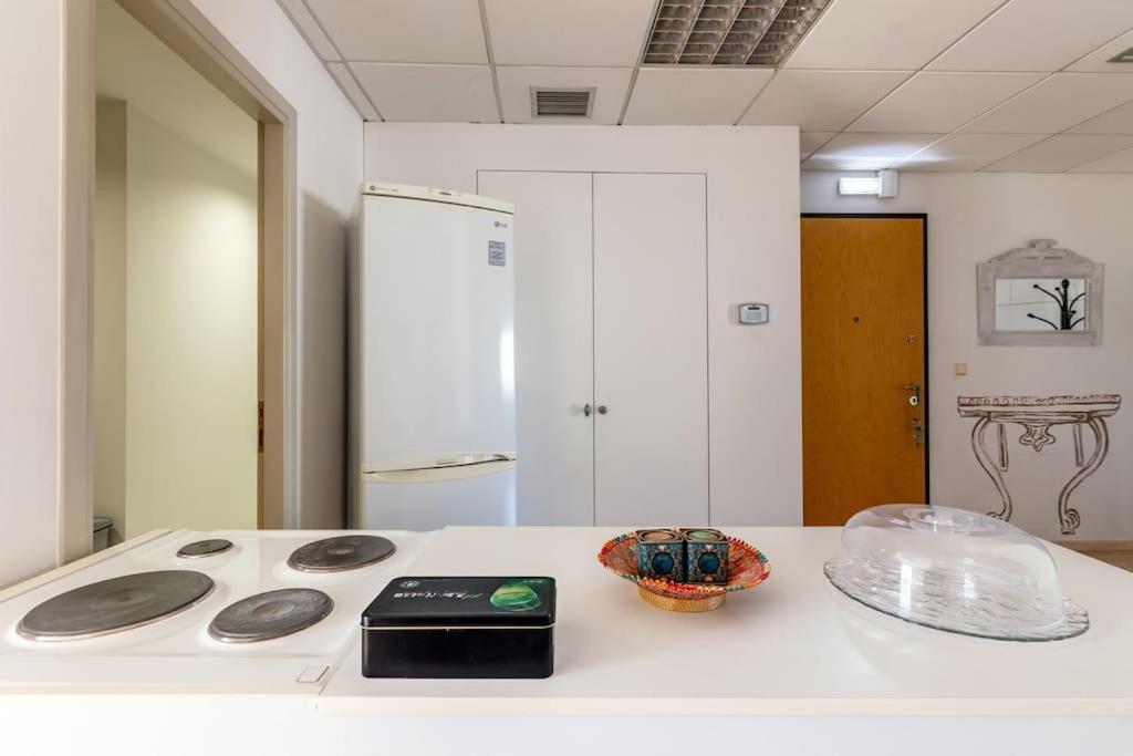Downtown Spacious Loft Apartment Just 3 Minutes From City Centre Iráklio Kültér fotó